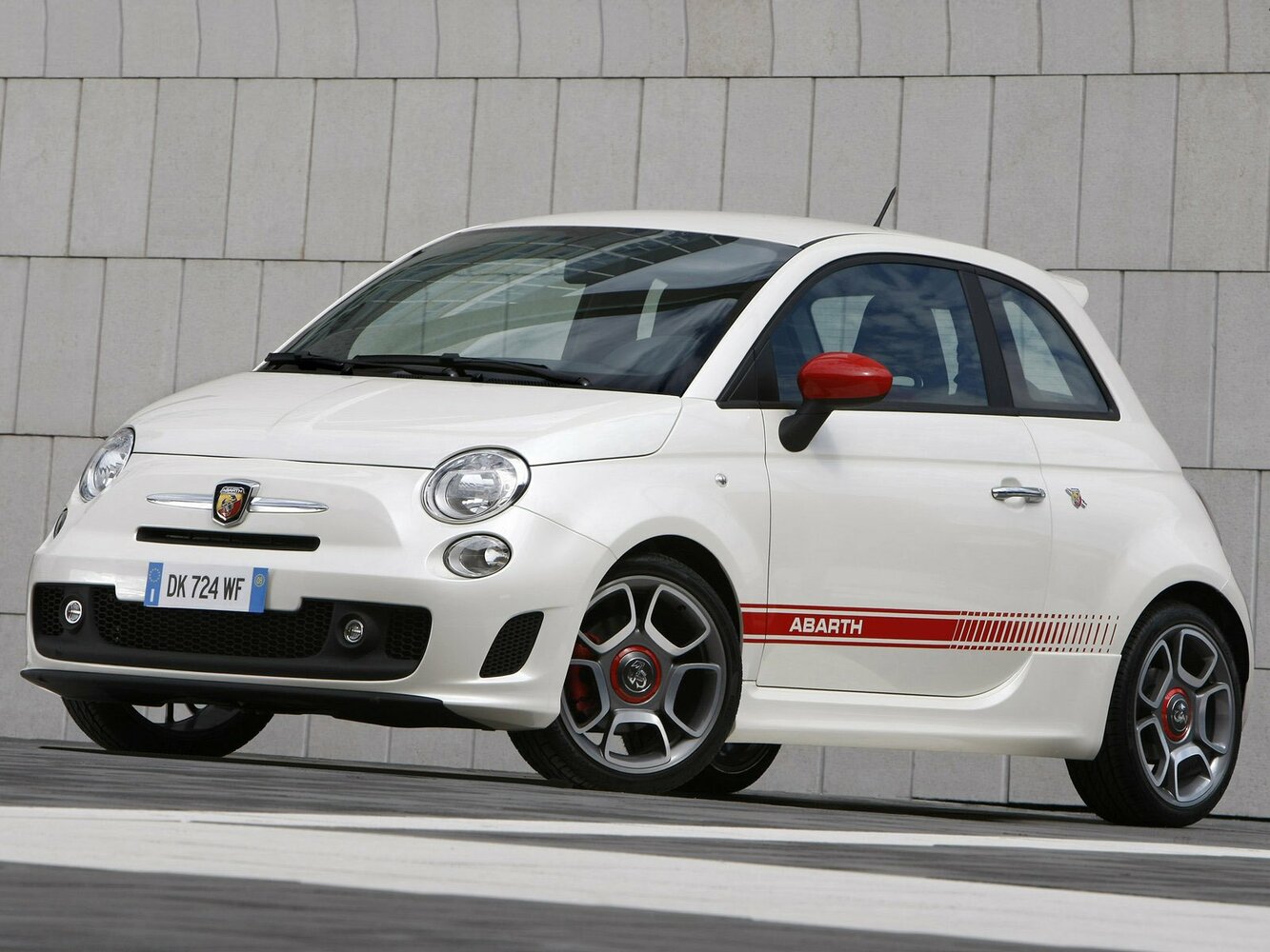 Abarth 500 I, вид сбоку