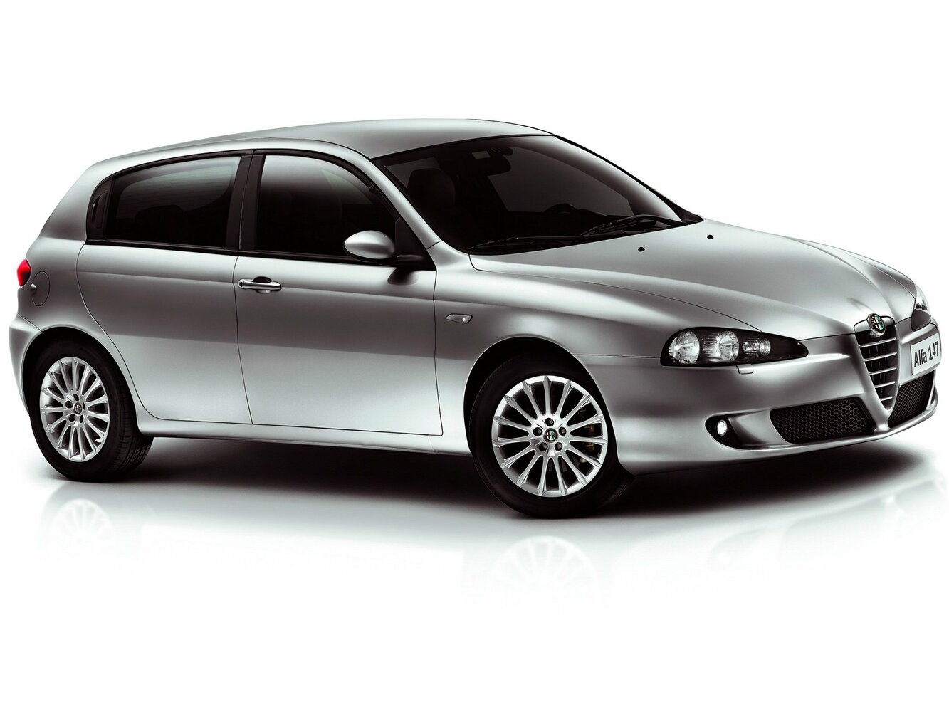 Alfa Romeo 147 I Рестайлинг, Хэтчбек 5 дв.: фото поколения