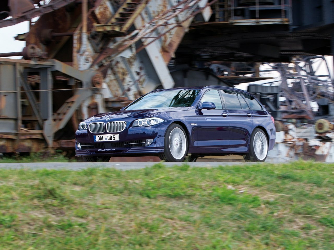 Alpina D5 F10/F11, вид сбоку