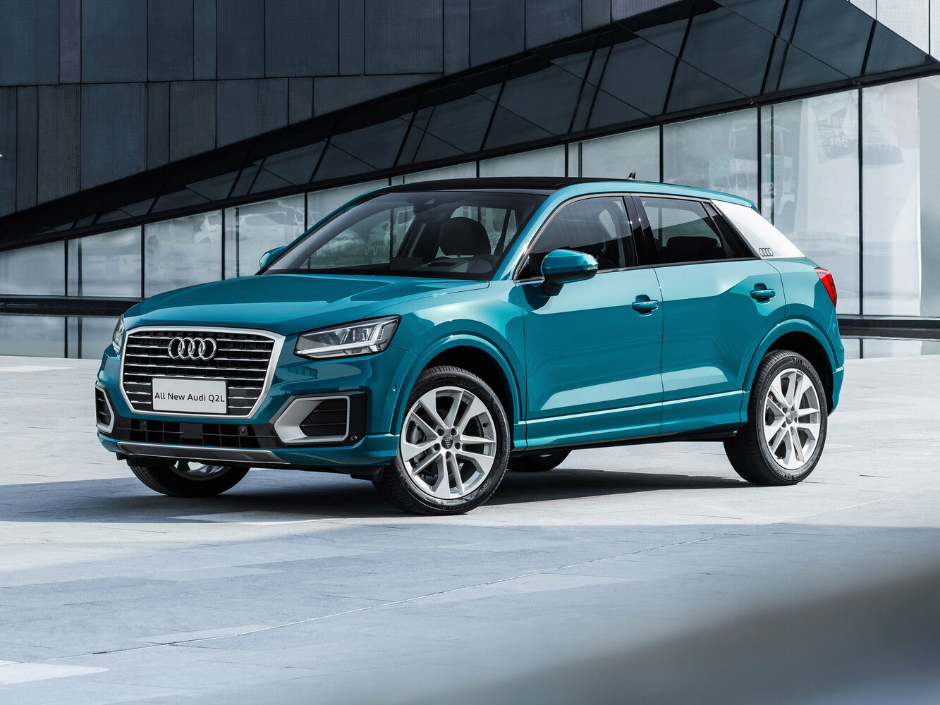 Audi Q2 I, Внедорожник 5 дв. L: фото поколения