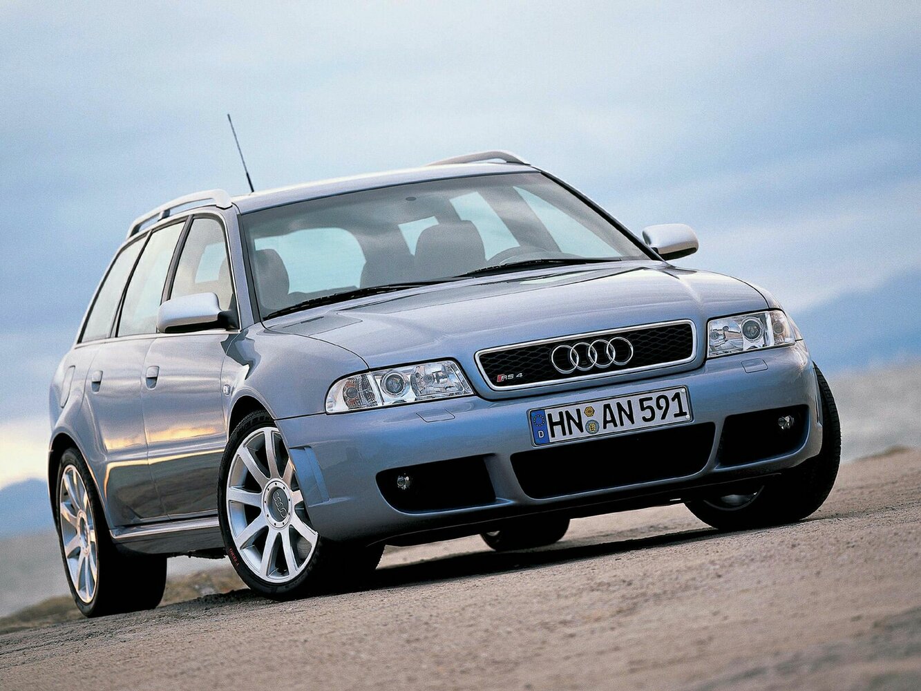 Audi RS 4 I (B5)
