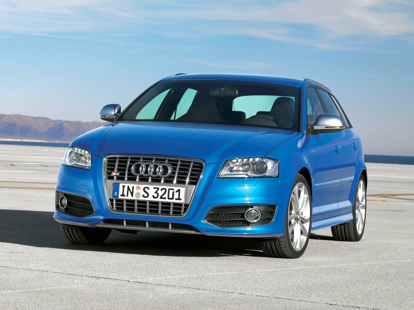 Audi S3 II (8P) Рестайлинг, Хэтчбек 5 дв.: фото поколения
