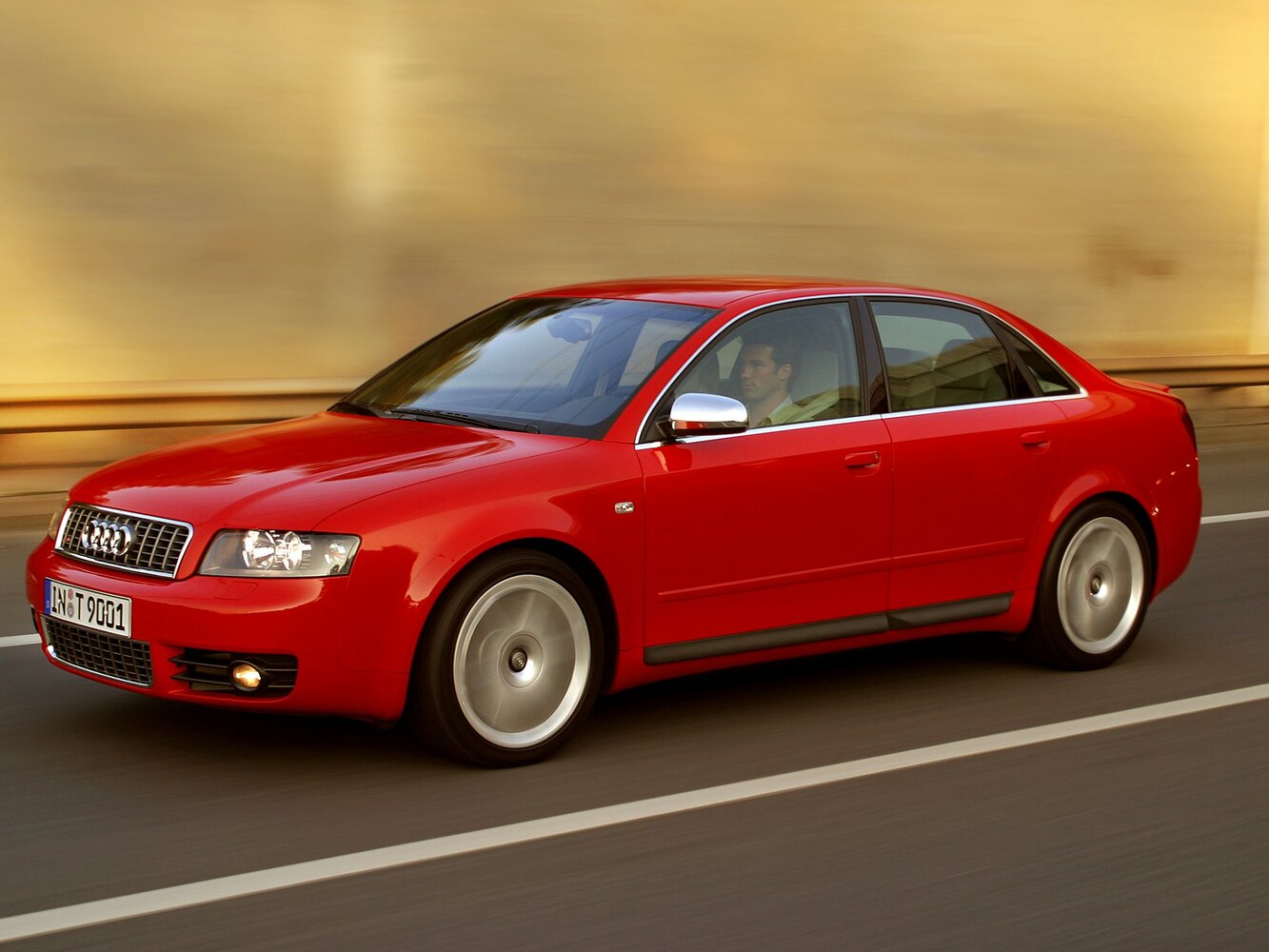 Audi S4 II (B6)