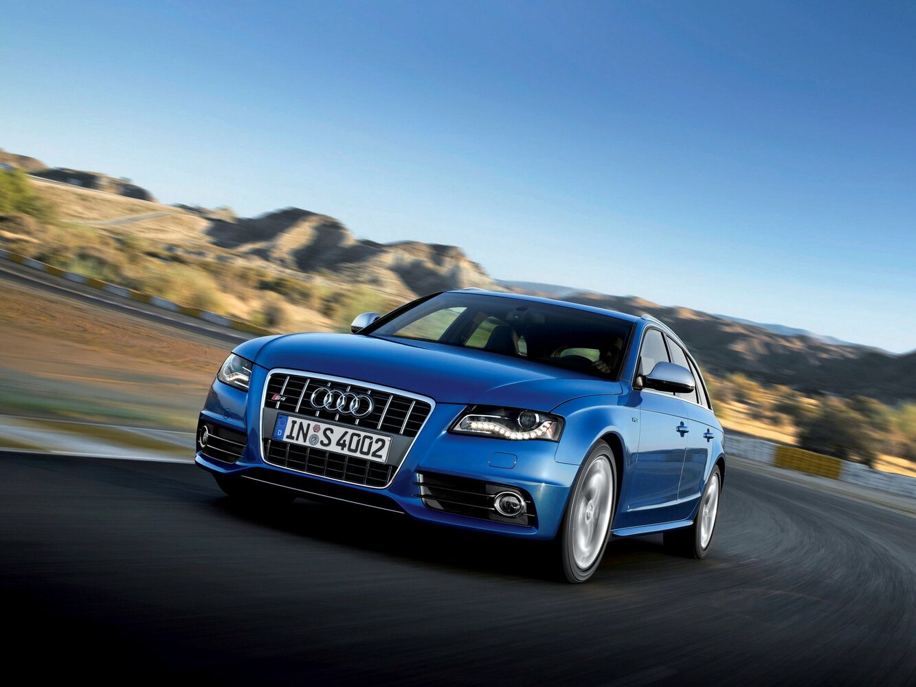 Audi S4 IV (B8), вид сбоку