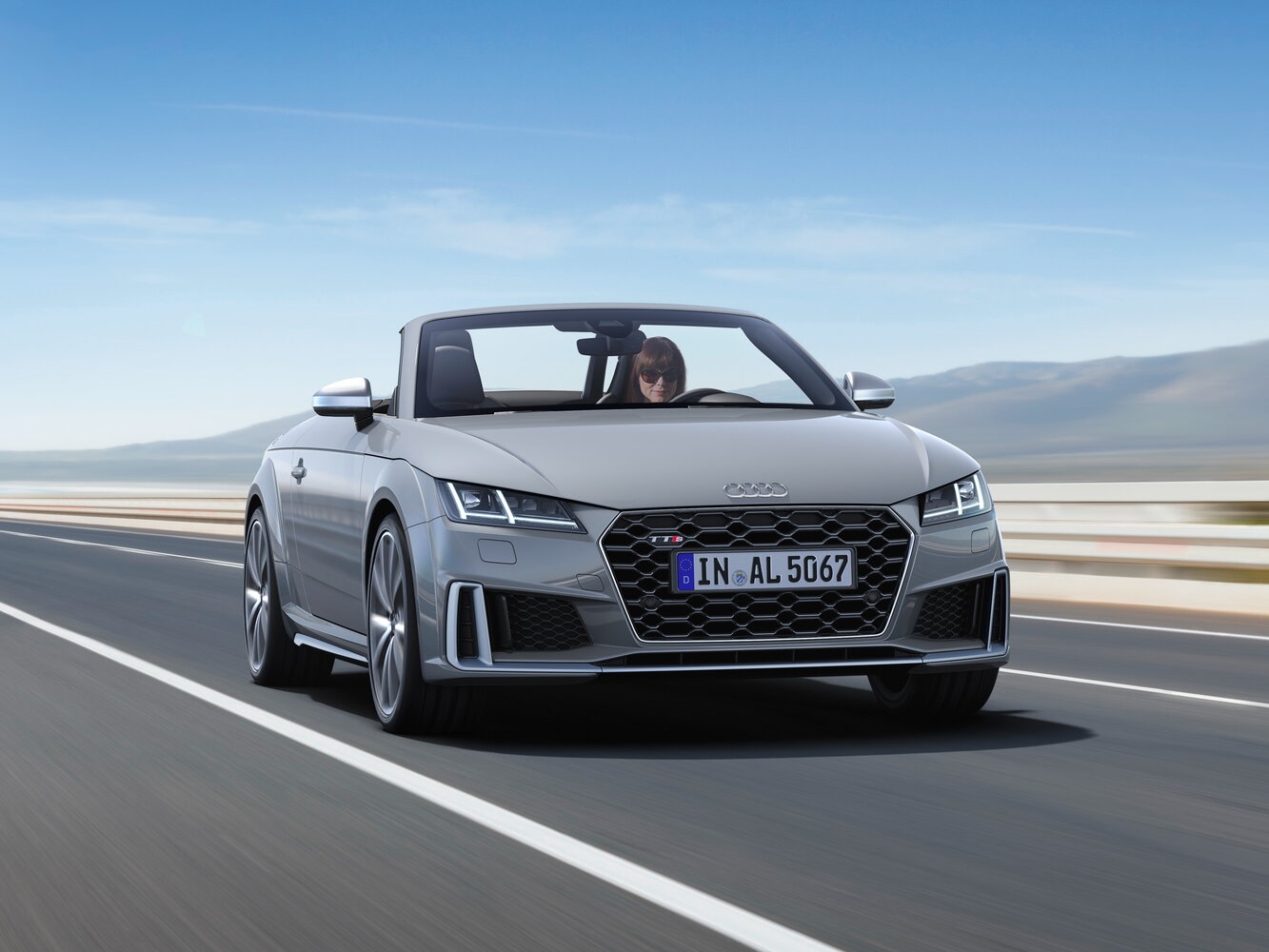 Audi TTS III (8S) Рестайлинг, вид сбоку