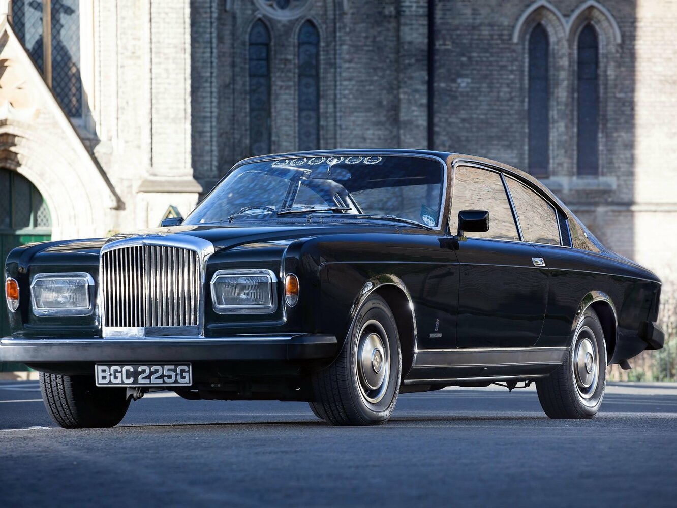 Bentley T-Series, Купе: фото поколения