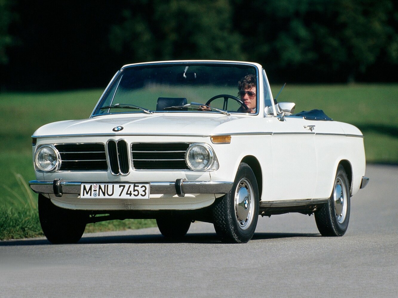 BMW 02 (E10) I, вид сбоку