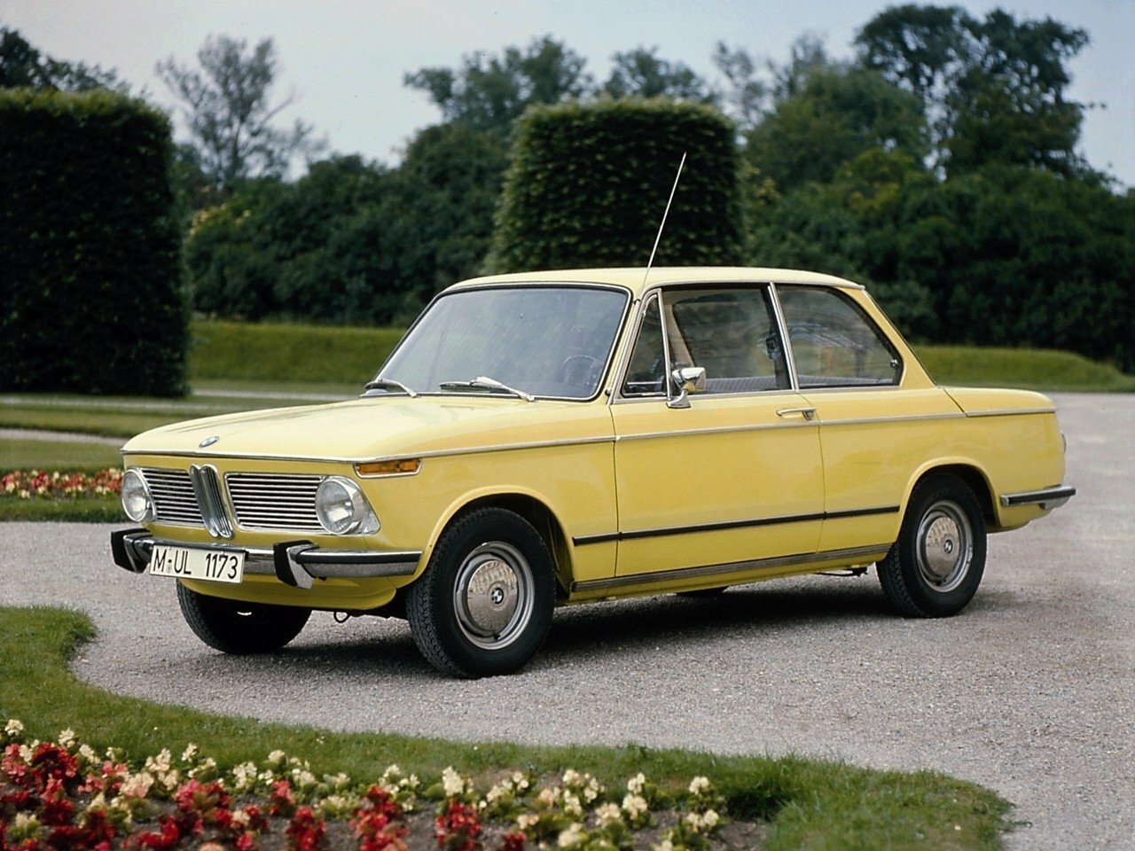 BMW 02 (E10)