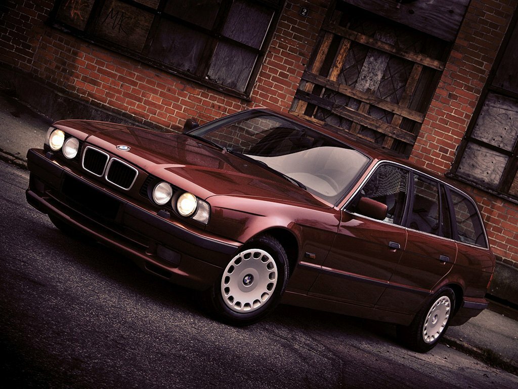 BMW 5 серии III (E34), Универсал 5 дв.: фото поколения