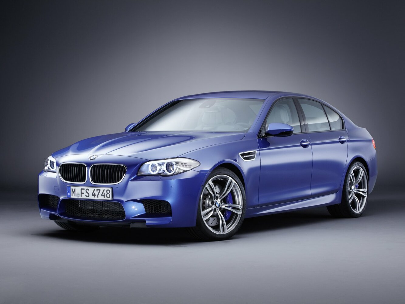 BMW M5 V (F10)