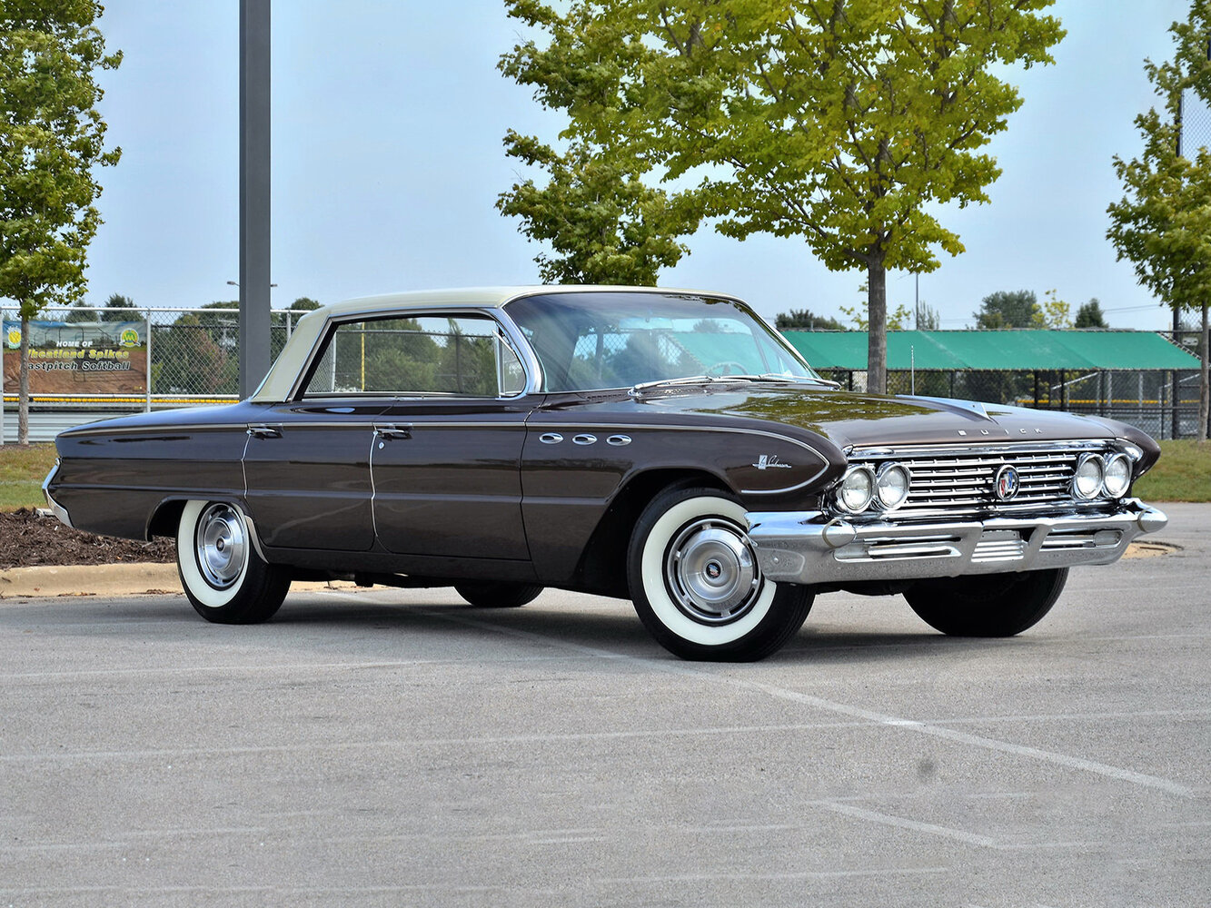 Buick LeSabre II, вид сбоку