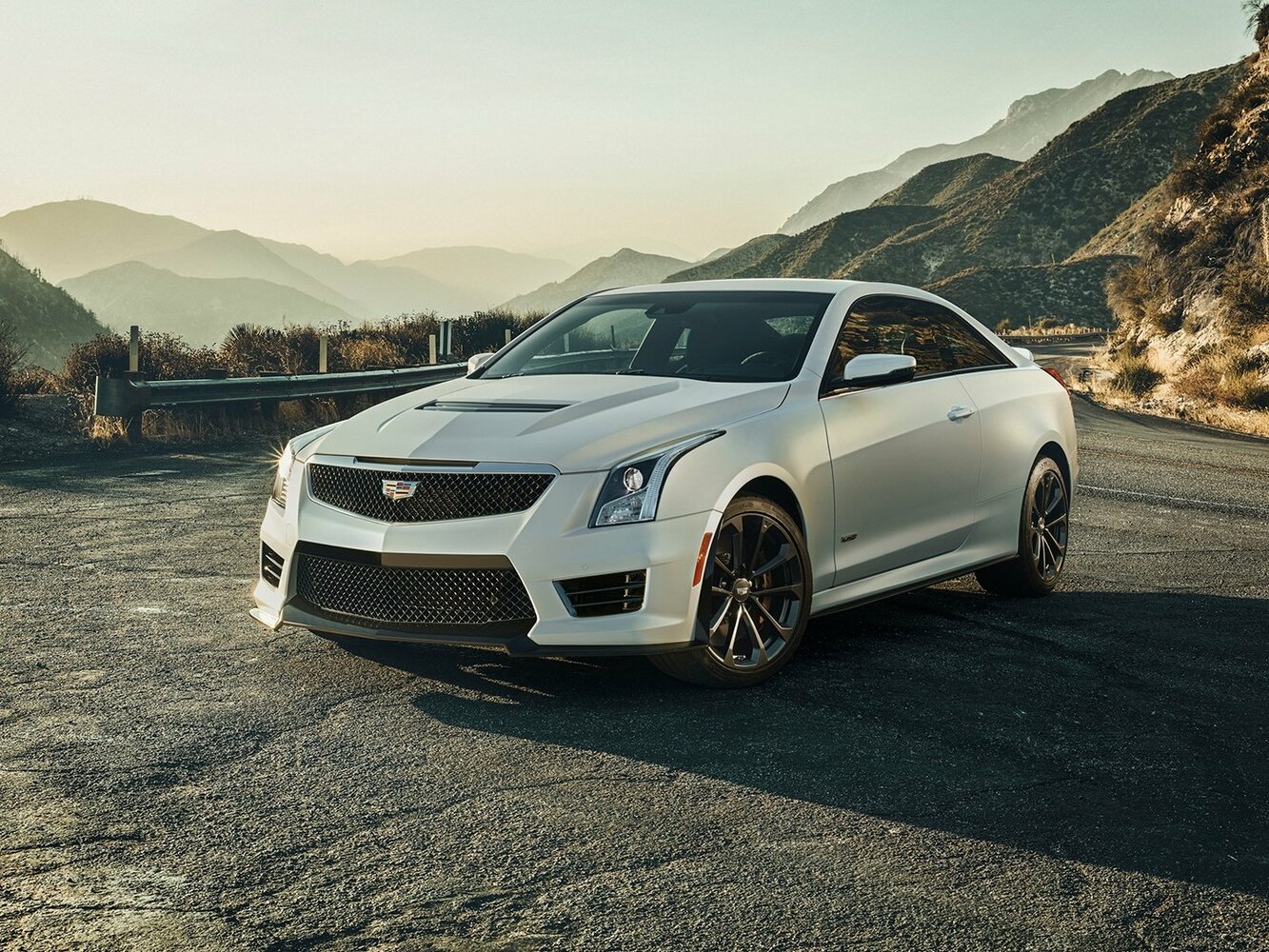 Cadillac ATS-V, вид сбоку
