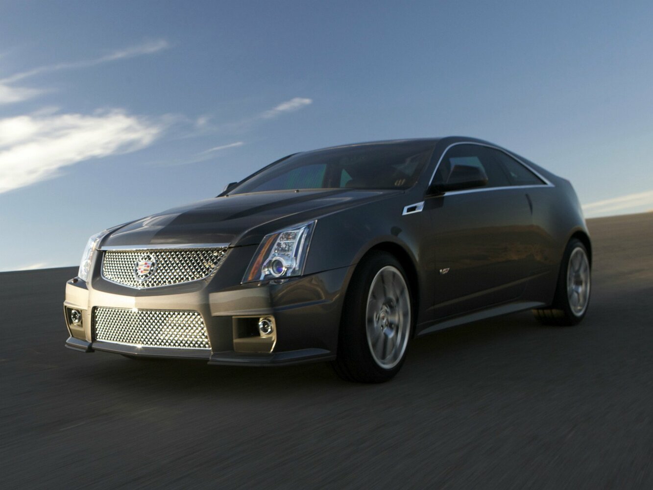 Cadillac CTS-V II, вид сбоку