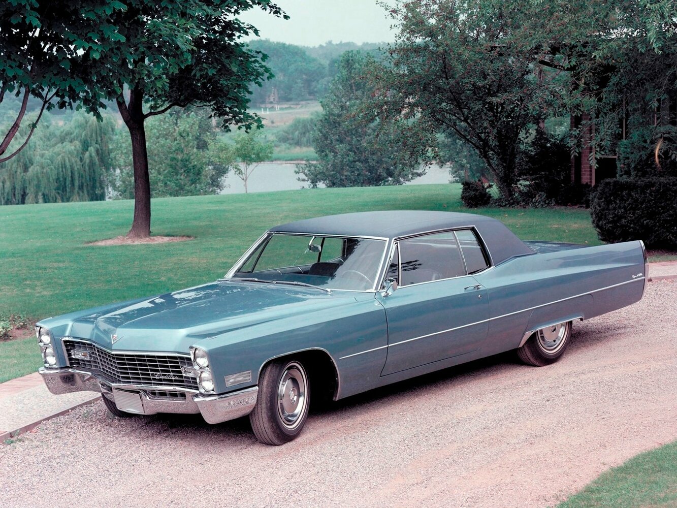 Cadillac DeVille III, Купе: фото поколения