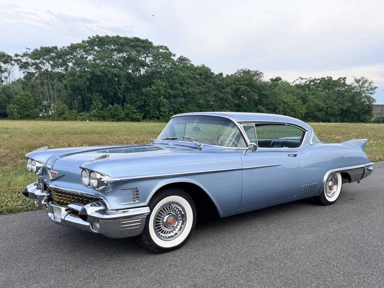 Cadillac Eldorado III, Купе-хардтоп Seville: фото поколения