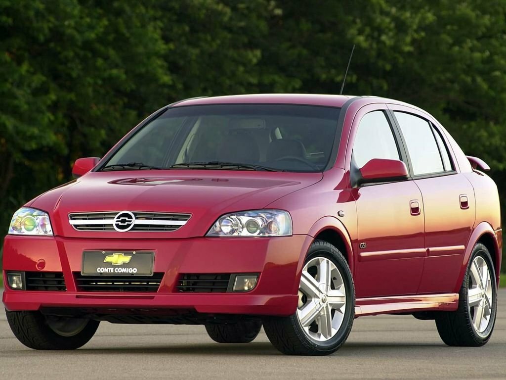 Chevrolet Astra, вид сбоку