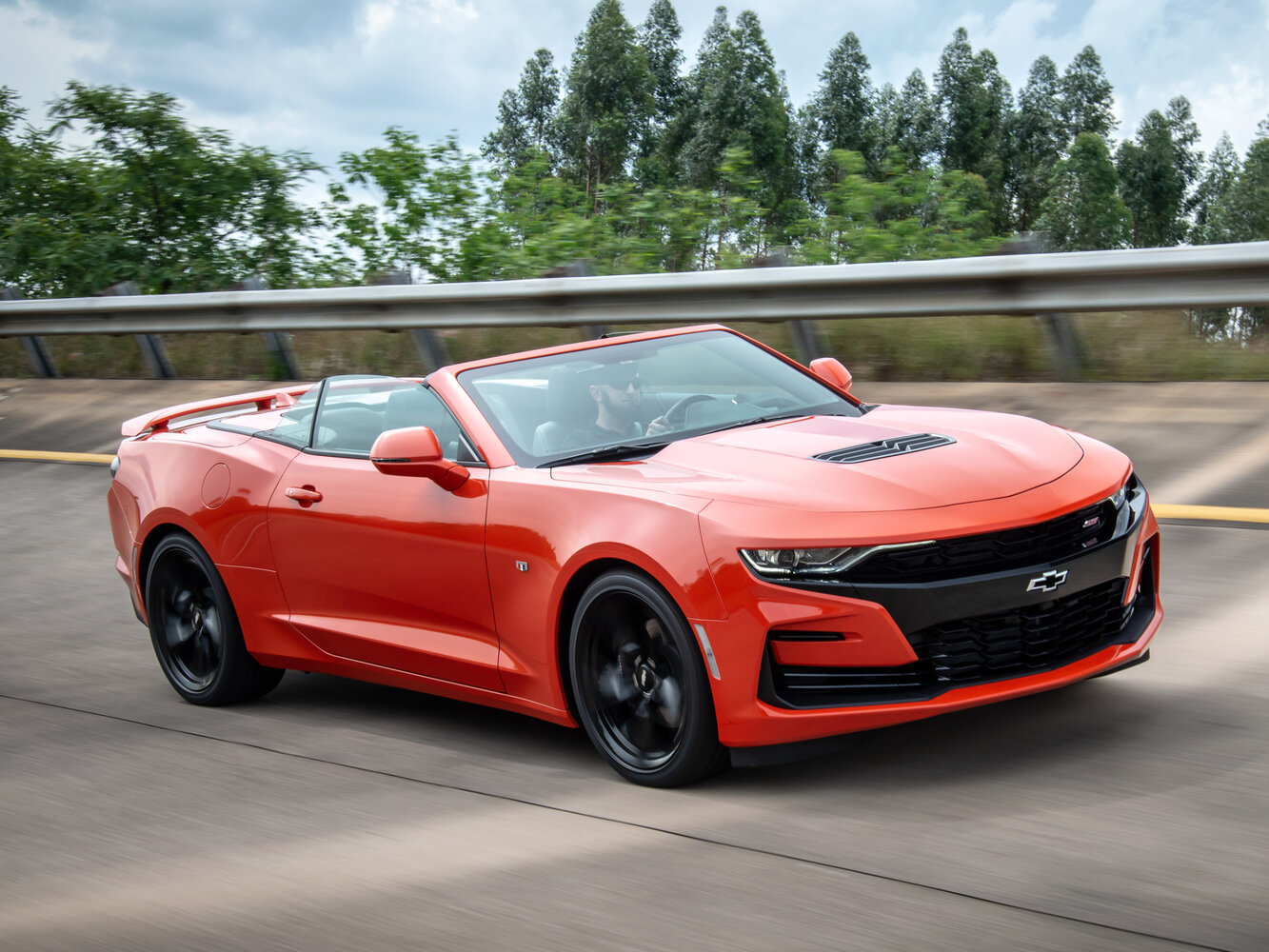 Chevrolet Camaro VI Рестайлинг, вид сбоку