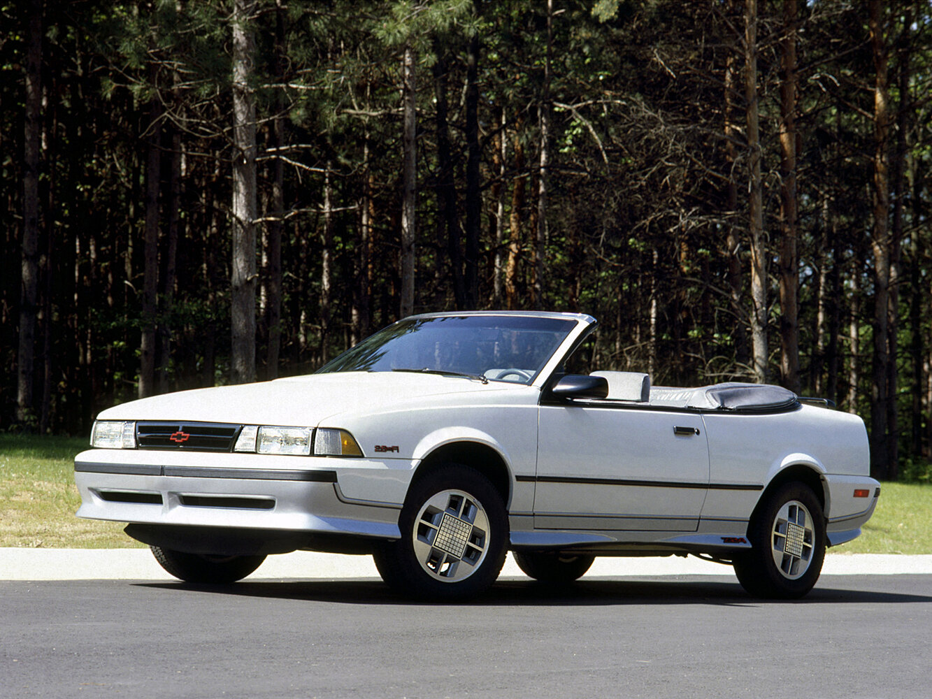 Chevrolet Cavalier II, вид сбоку