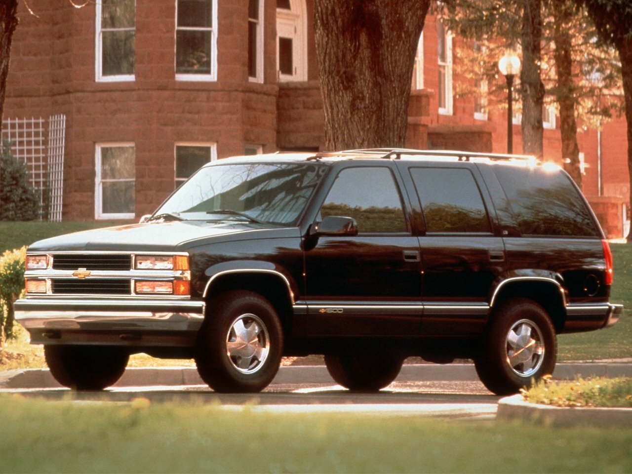 Chevrolet Tahoe I, Внедорожник 5 дв.: фото поколения