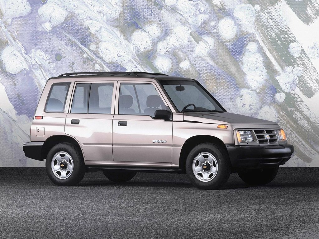 Chevrolet Tracker I, Внедорожник 5 дв.: фото поколения