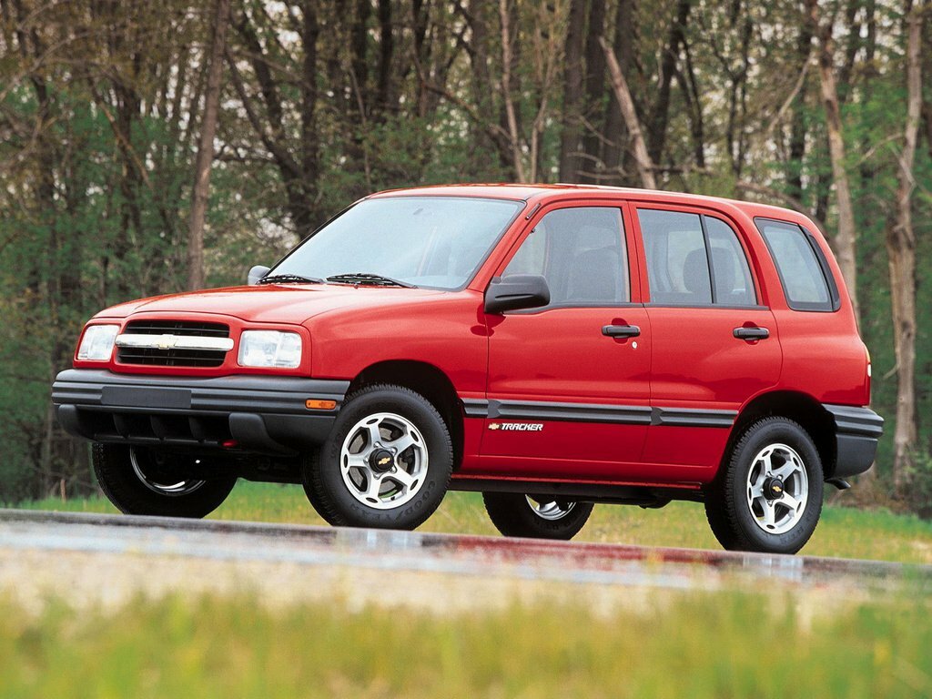 Chevrolet Tracker II, вид сбоку