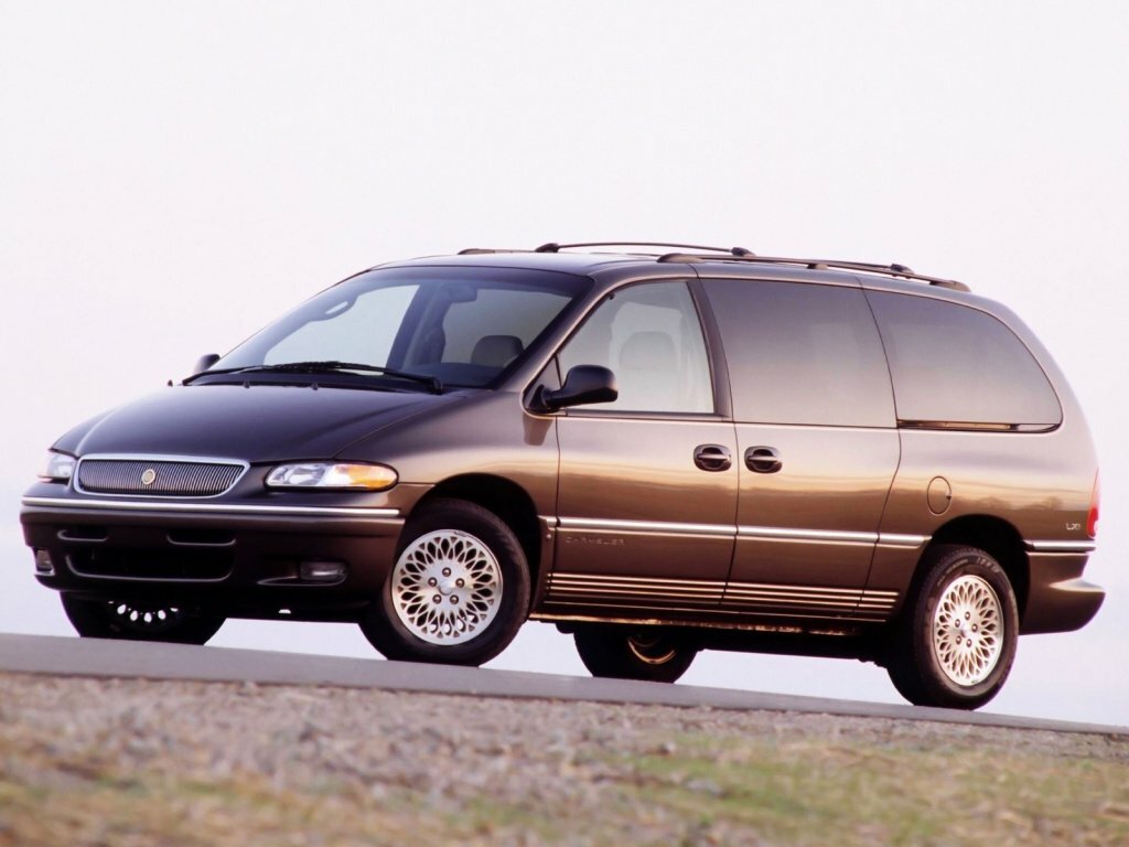Chrysler Town & Country III