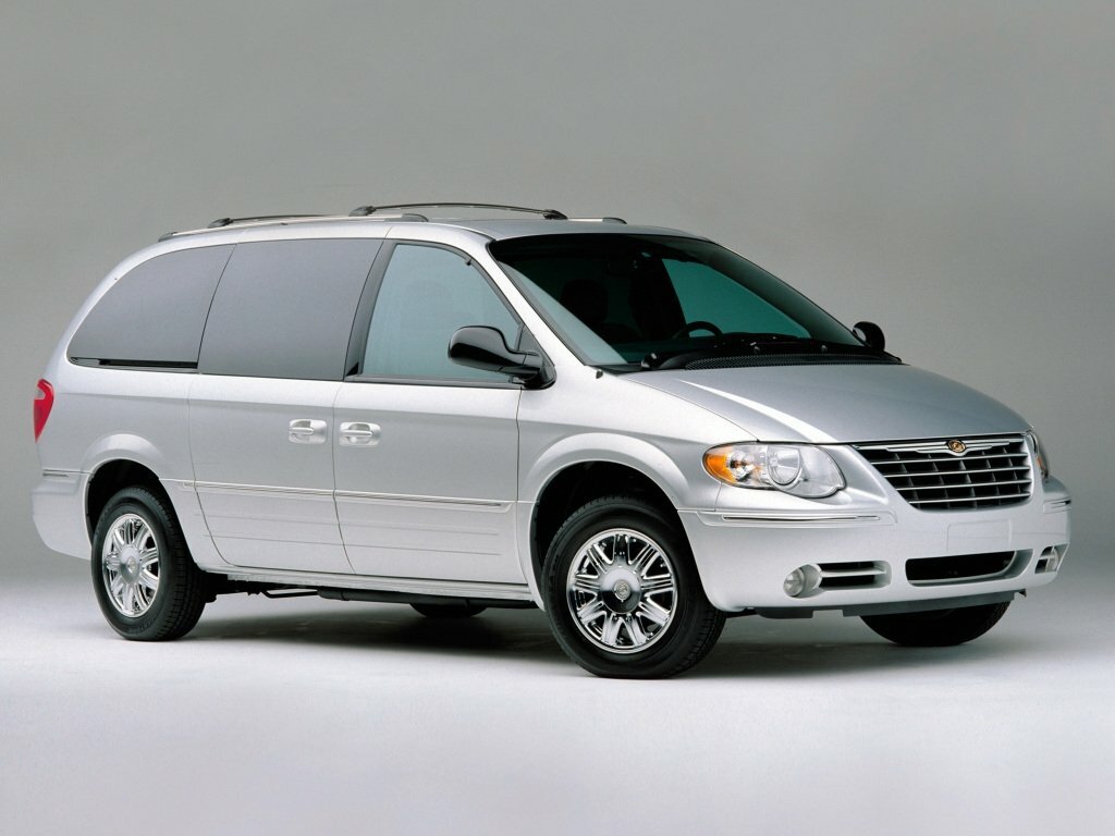 Chrysler Town & Country IV Рестайлинг