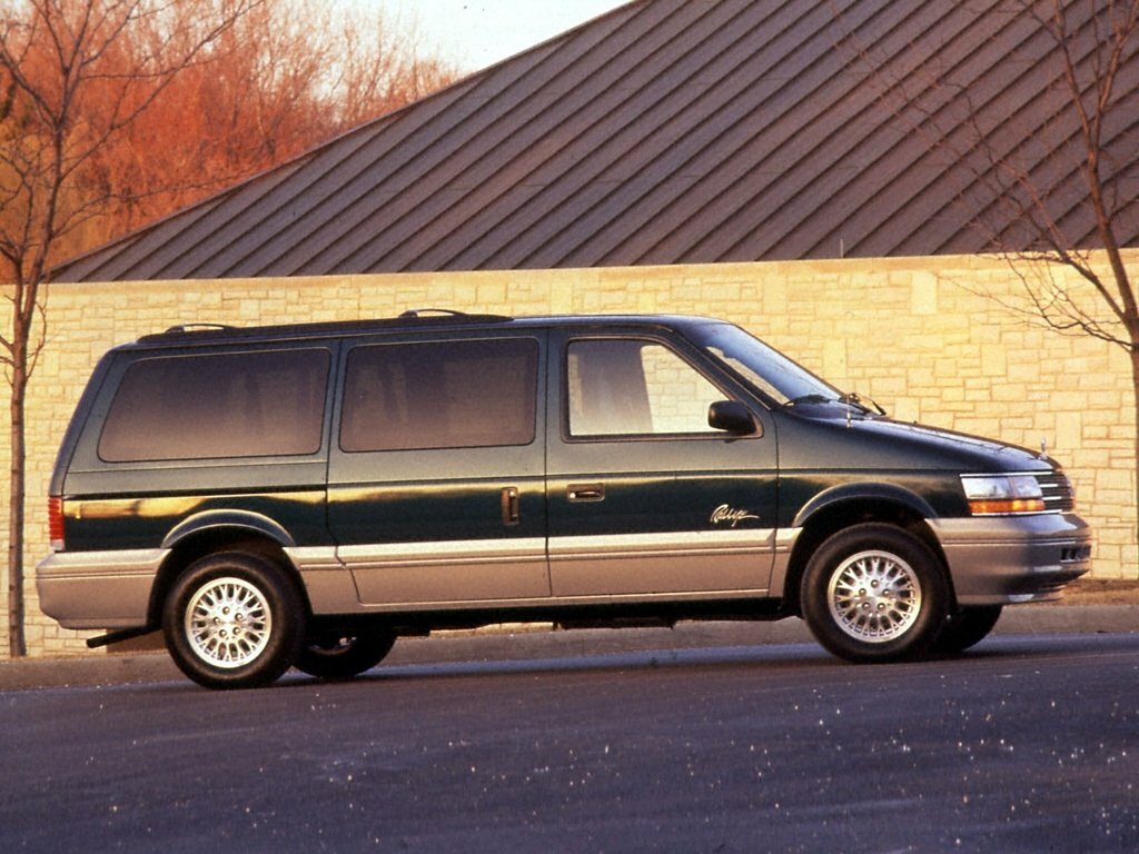 Chrysler Voyager II, вид сбоку