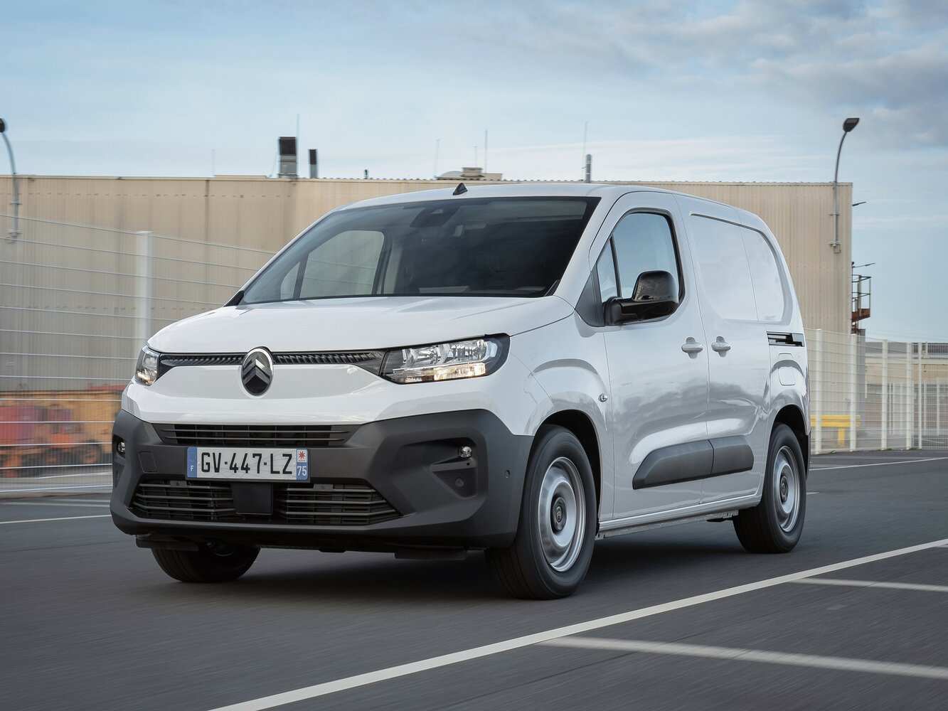 Citroen Berlingo III Рестайлинг, Фургон: фото поколения