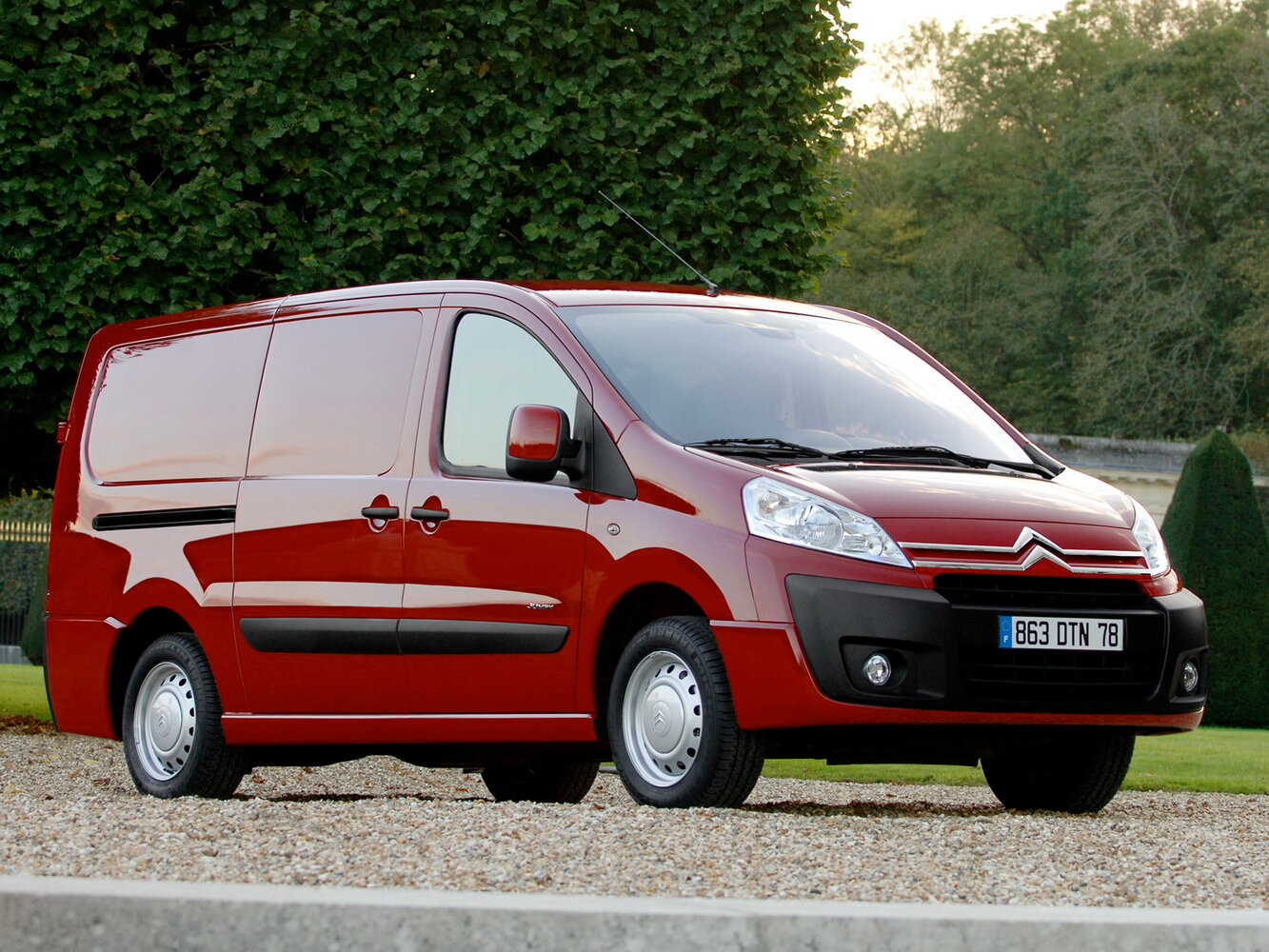 Citroen Jumpy II, вид сбоку