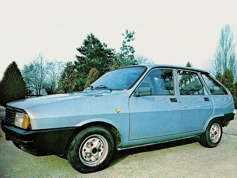 Dacia 1310, вид сбоку