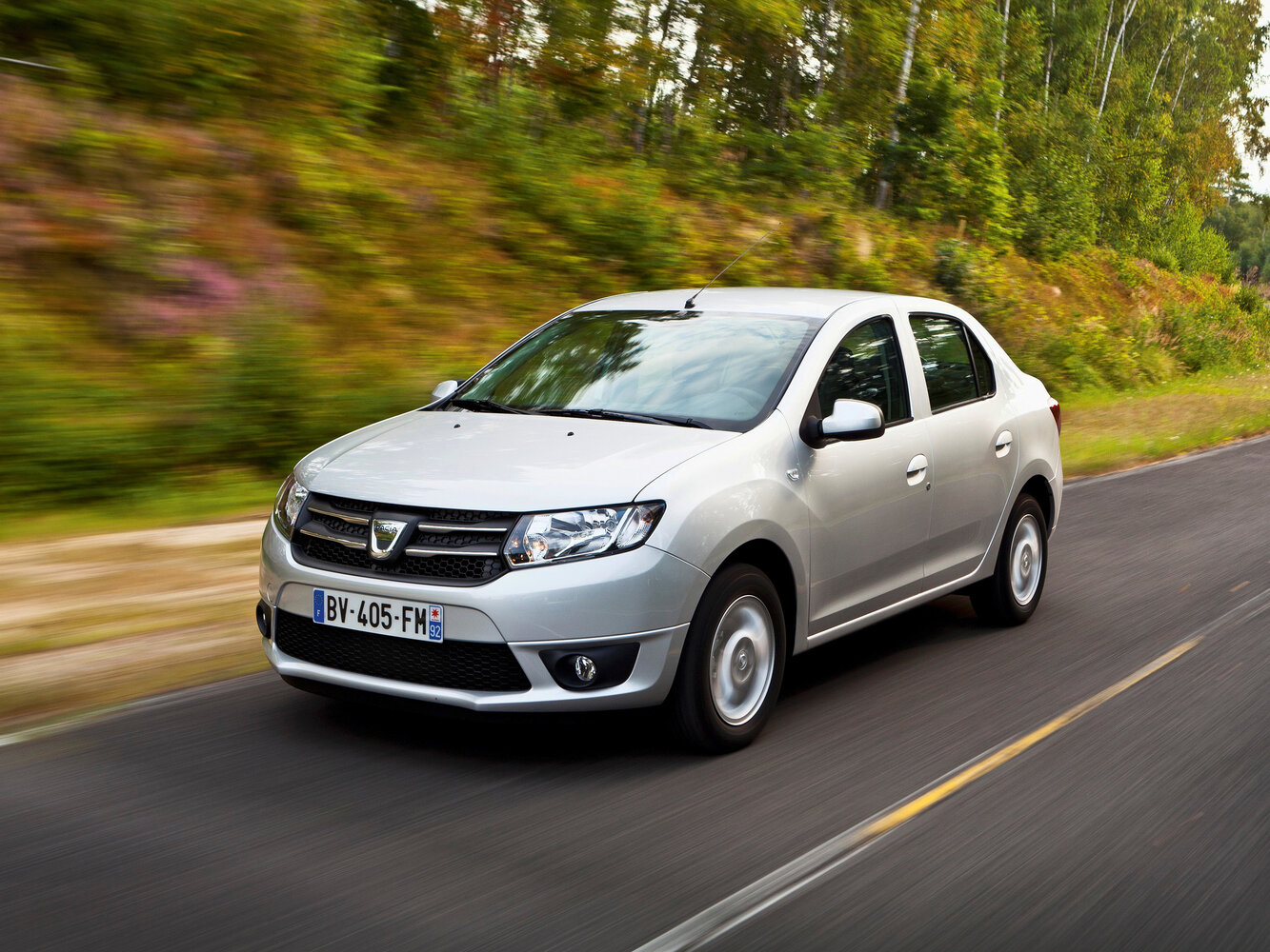 Dacia Logan II, Седан: фото поколения