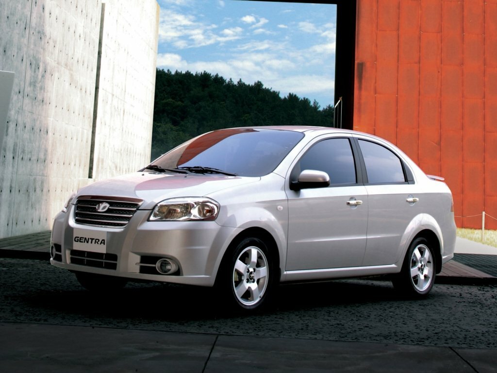 Daewoo Gentra I, вид сбоку