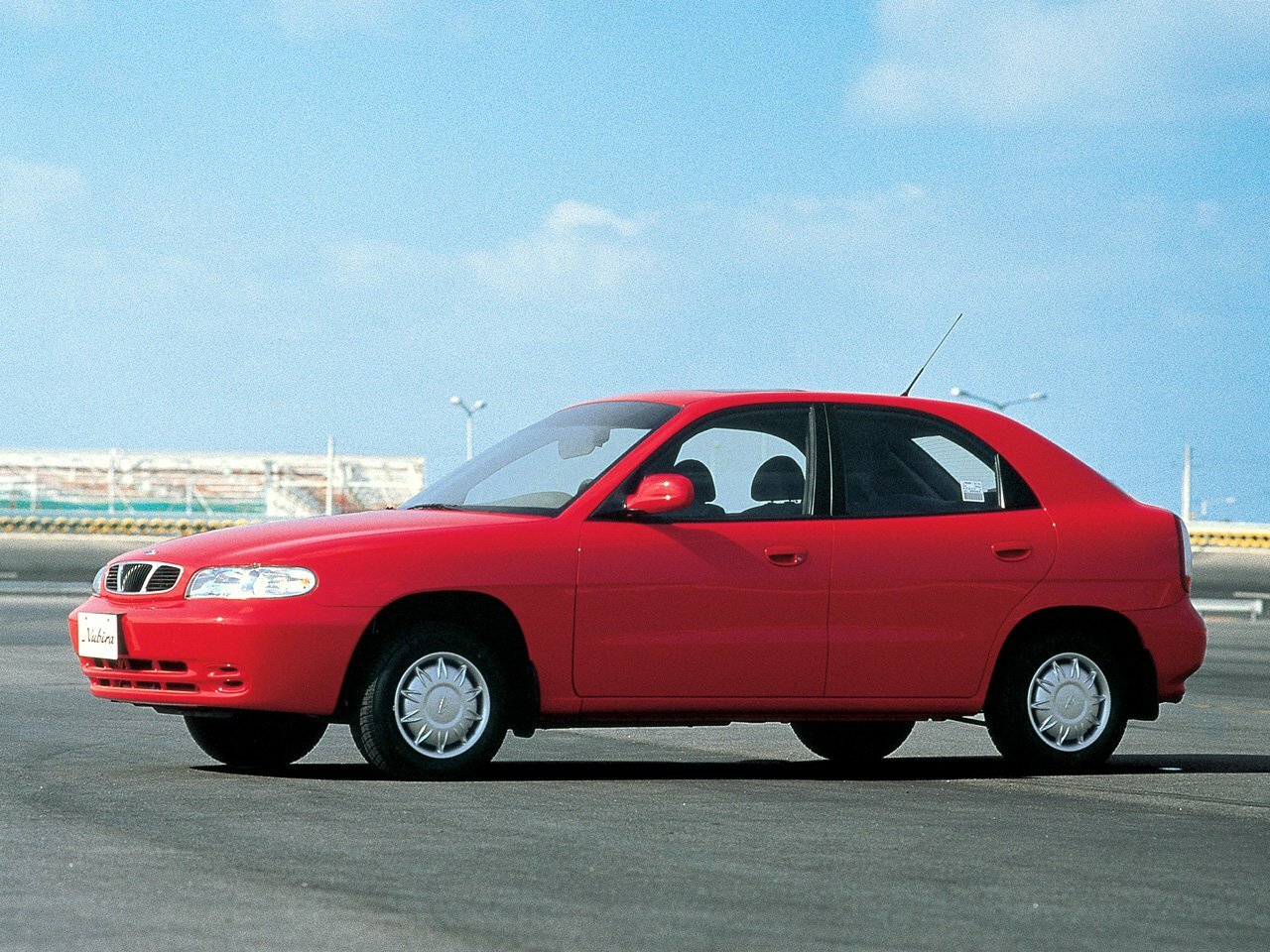 Daewoo Nubira I, Хэтчбек 5 дв.: фото поколения