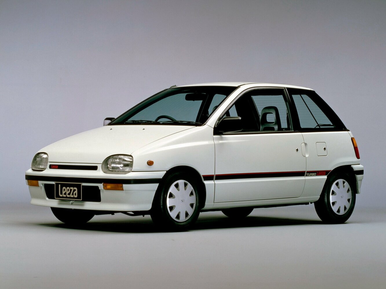 Daihatsu Leeza I, вид сбоку