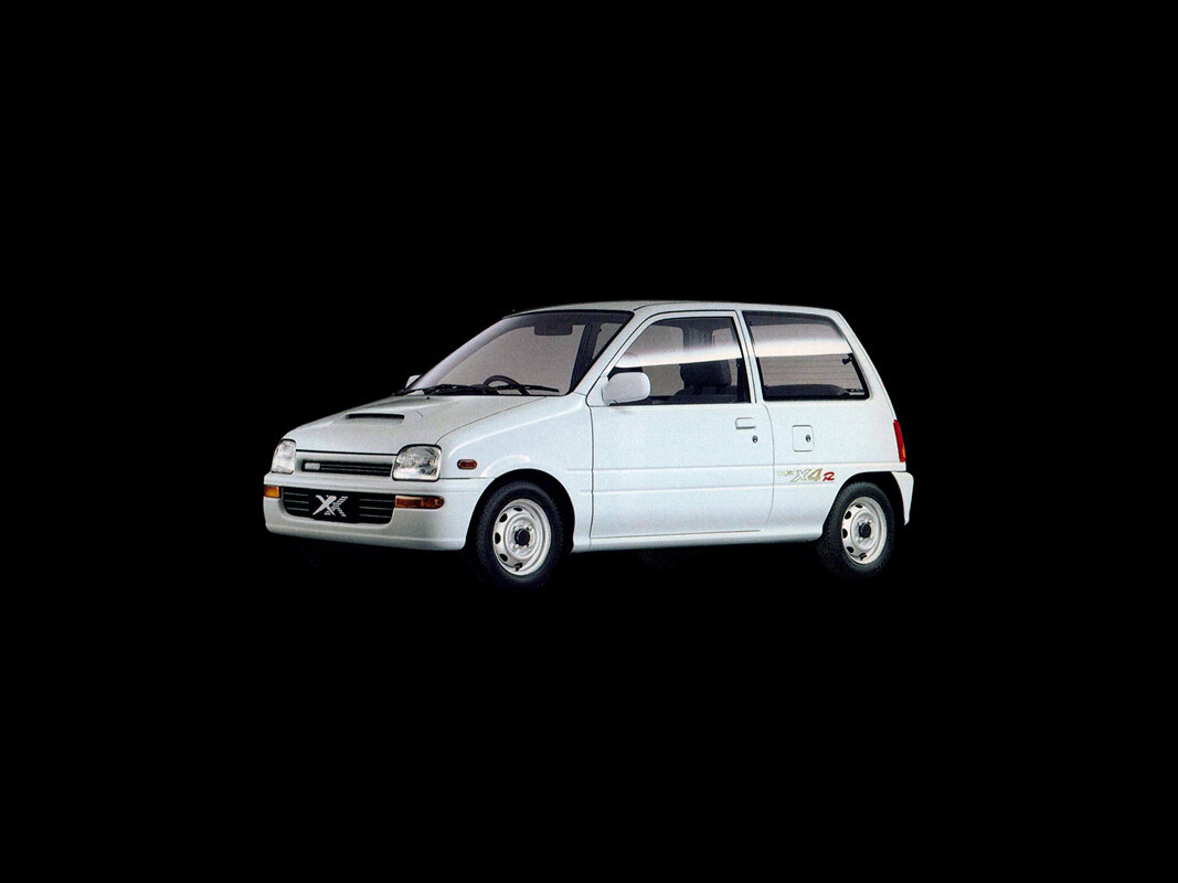 Daihatsu Mira III, вид сбоку