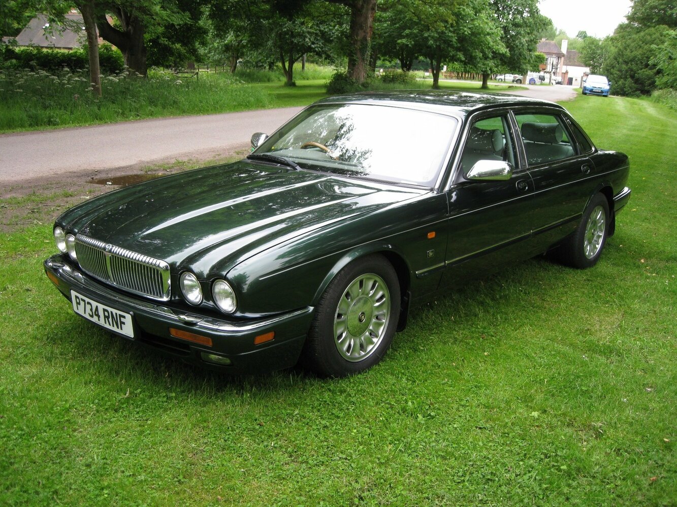 Daimler X300