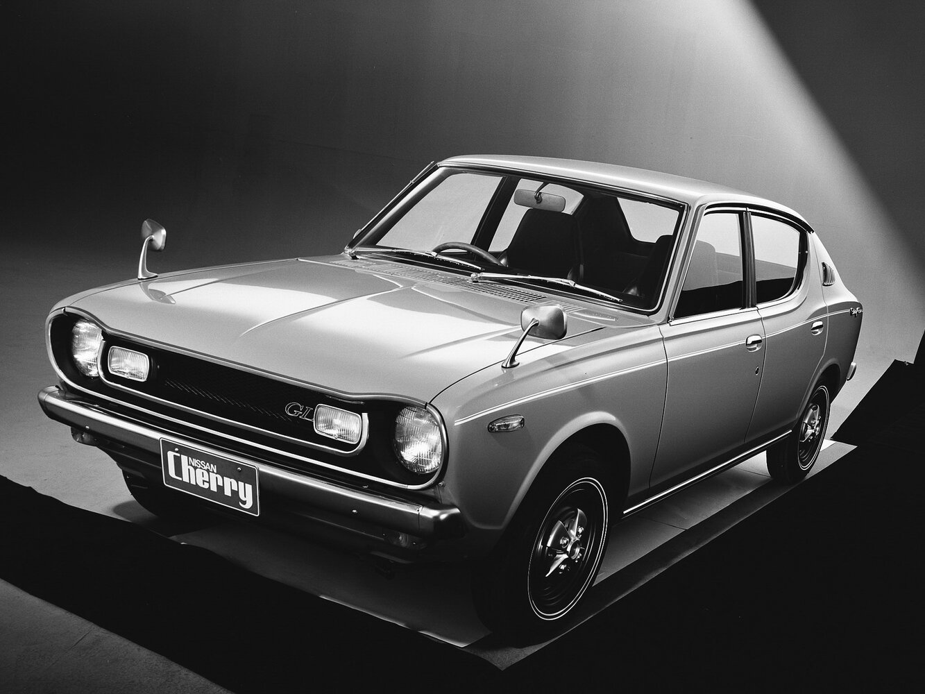 Datsun Cherry II, Седан: фото поколения