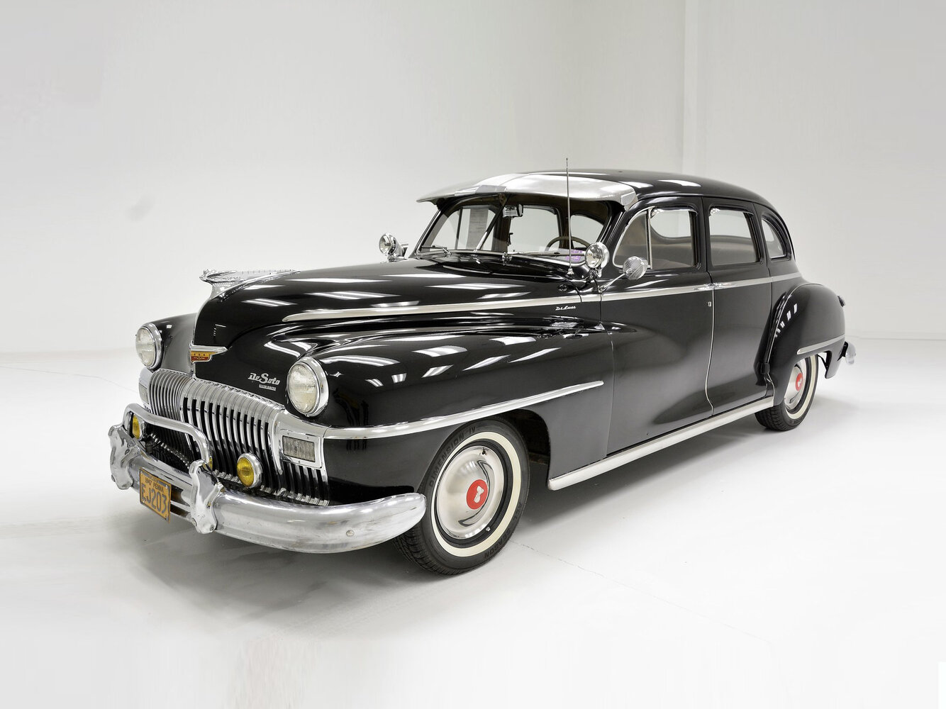 DeSoto Deluxe, Седан: фото поколения