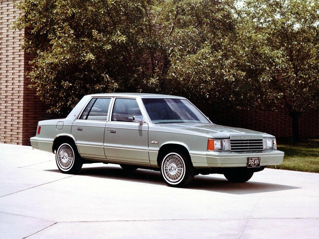 Dodge Aries, вид сбоку