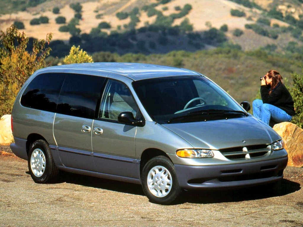 Dodge Caravan III, Минивэн Grand: фото поколения