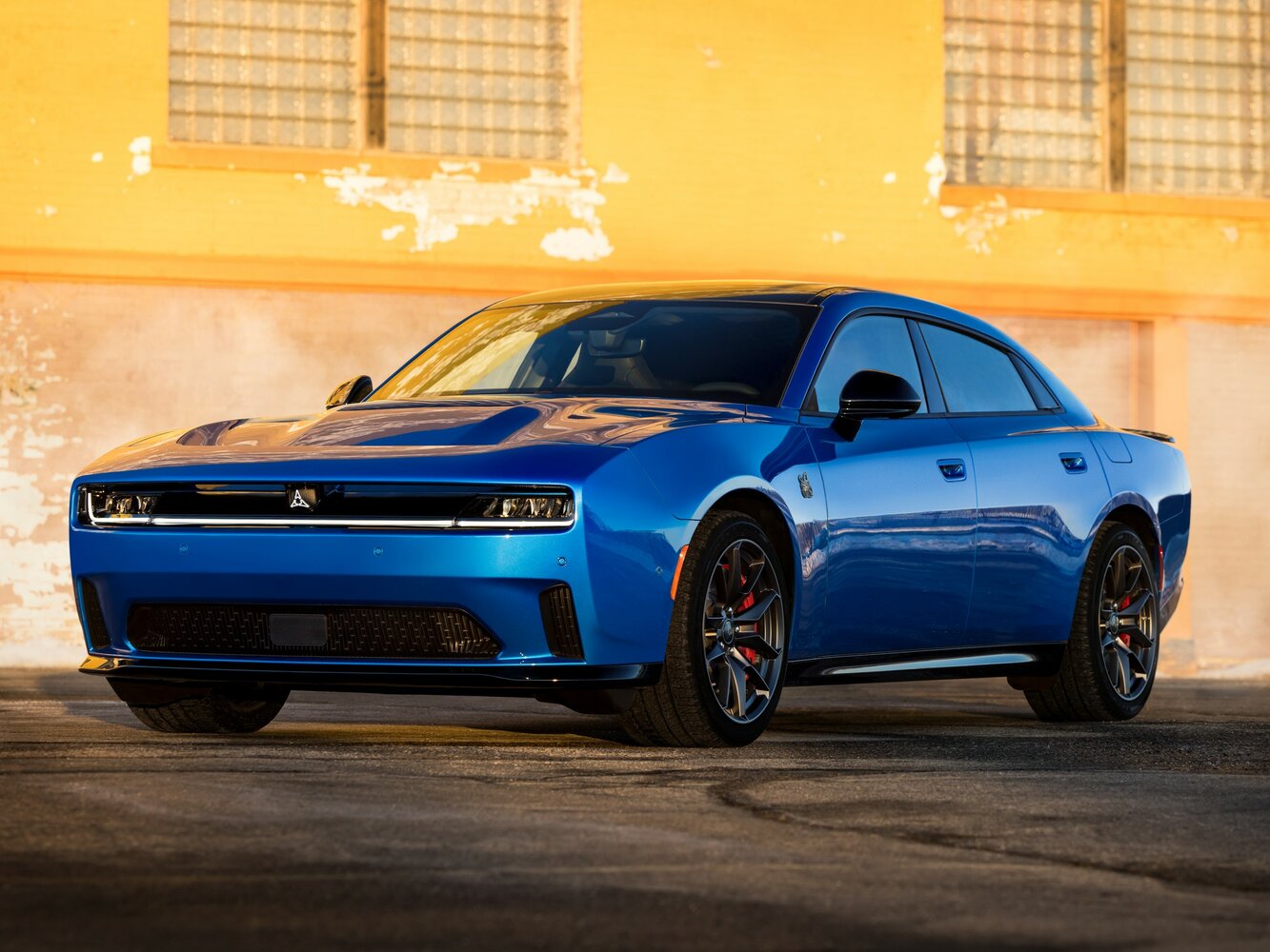Dodge Charger VIII, Лифтбек: фото поколения