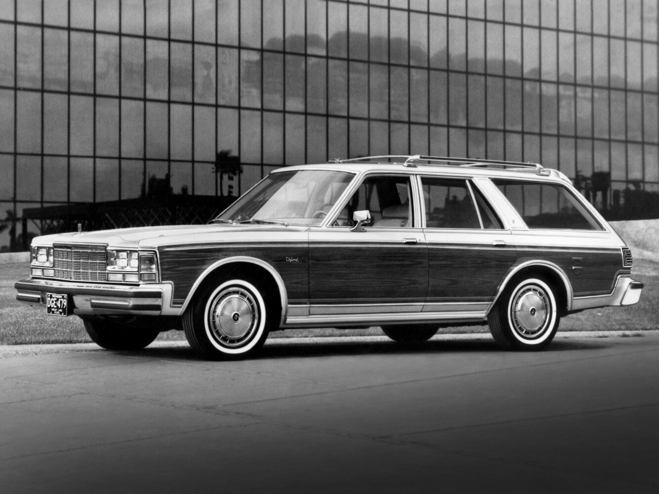 Dodge Diplomat I, вид сбоку
