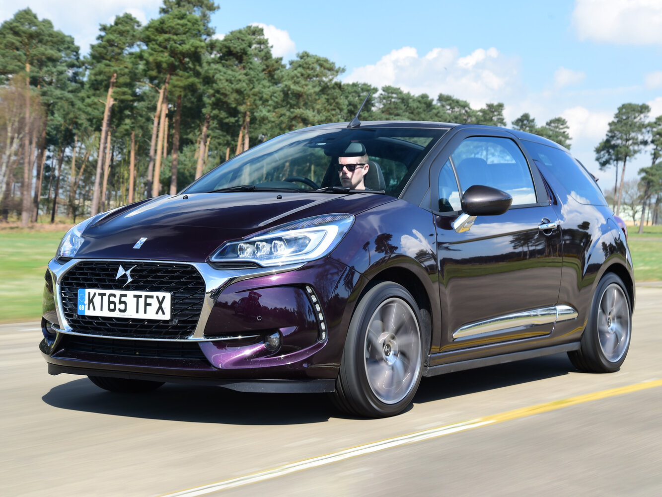DS 3 I Рестайлинг, вид сбоку