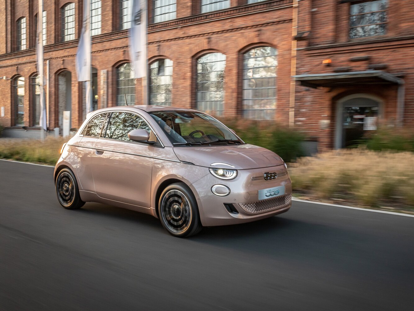 Fiat 500 III, вид сбоку