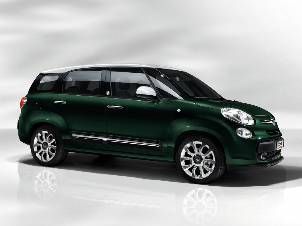 Fiat 500L I, вид сбоку