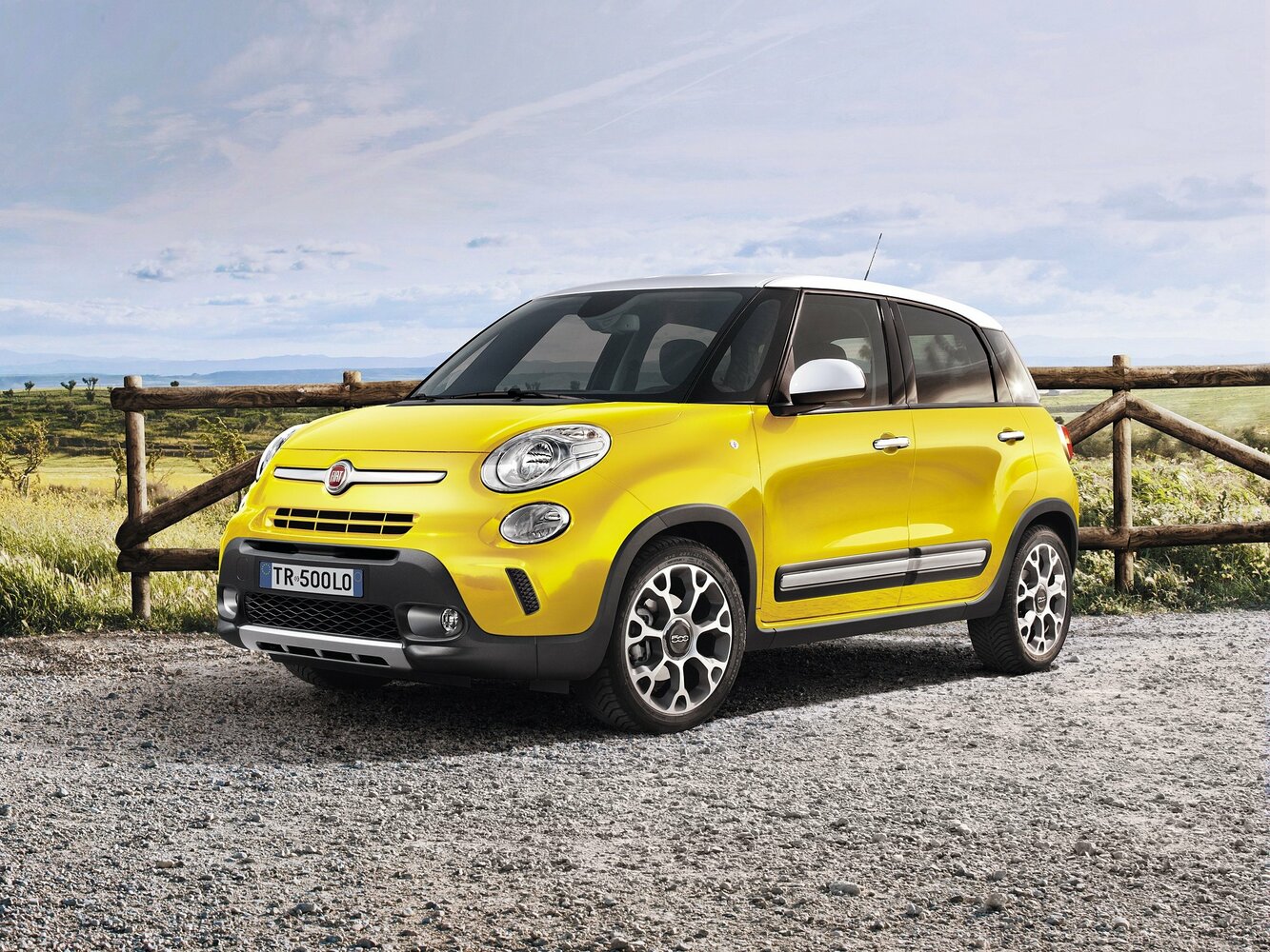 Fiat 500L I, Компактвэн Trekking: фото поколения