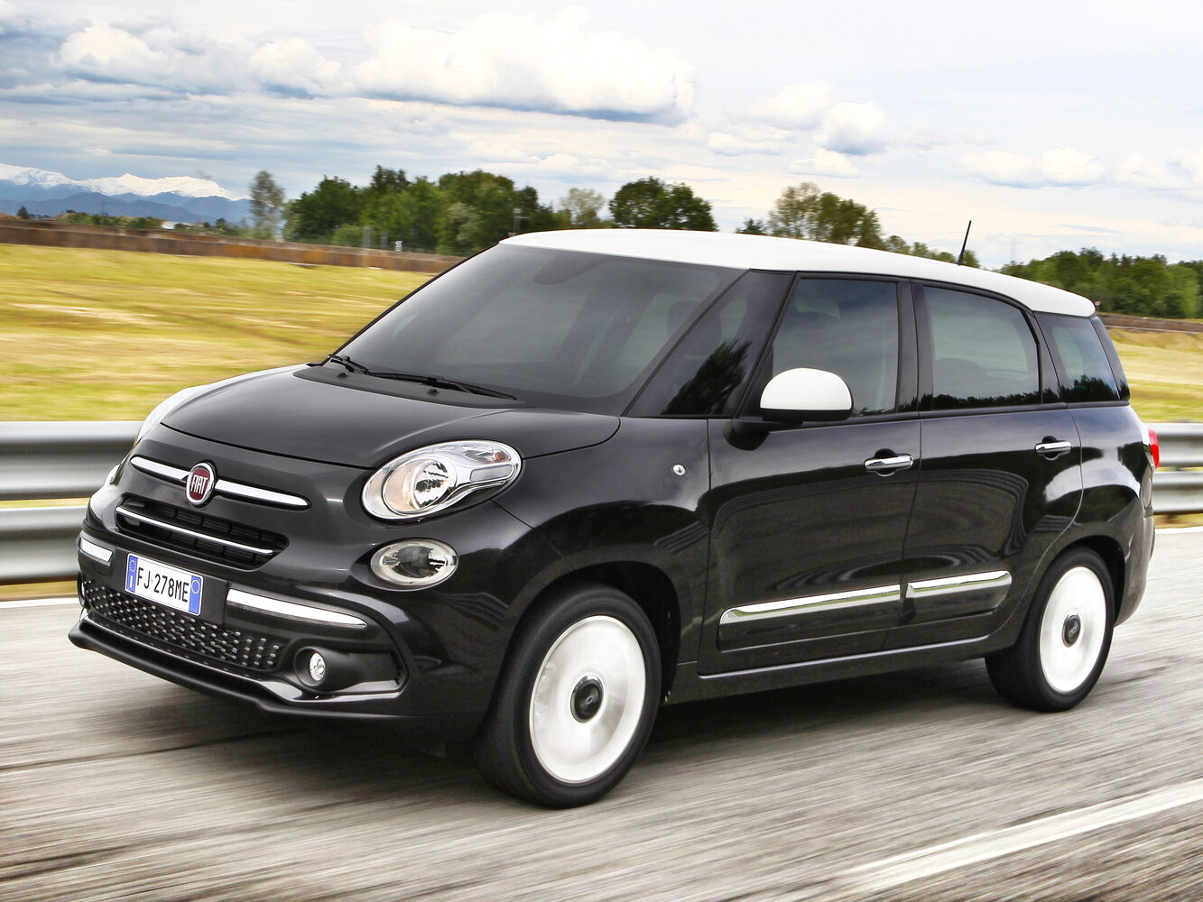 Fiat 500L I Рестайлинг, Компактвэн Wagon: фото поколения