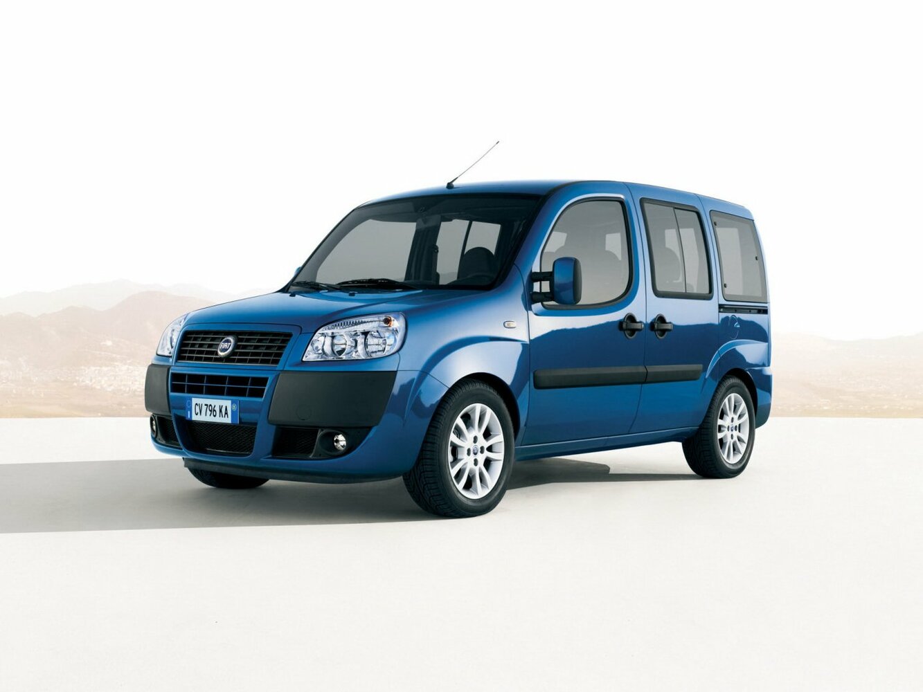 Fiat Doblo I Рестайлинг, вид сбоку