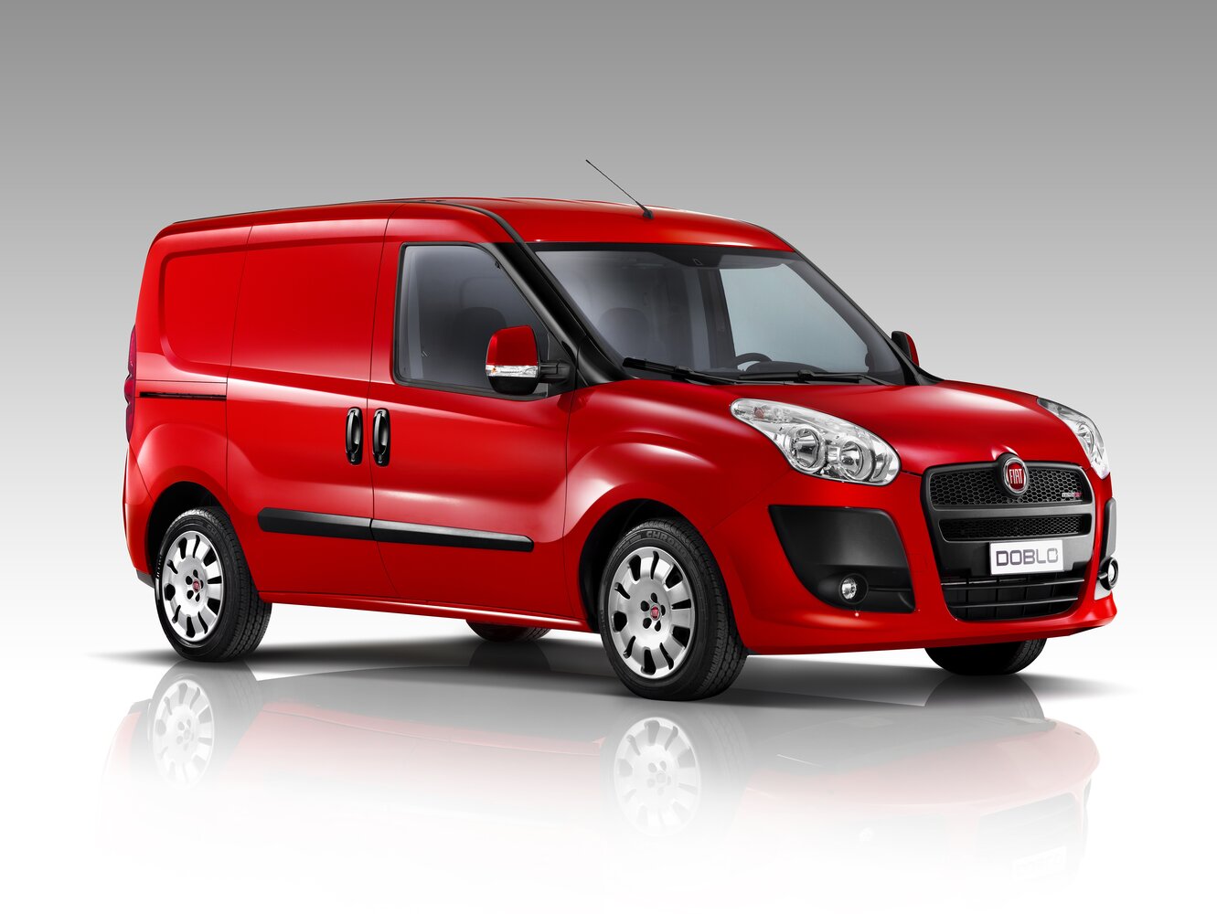 Fiat Doblo II, вид сбоку